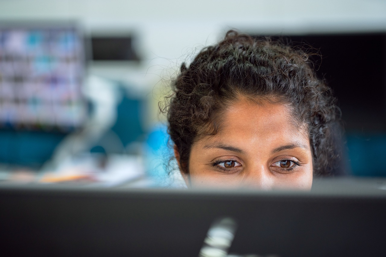 découvrez des stratégies efficaces pour améliorer la rétention des employés, renforcer l'engagement du personnel et réduire le taux de rotation au sein de votre entreprise.