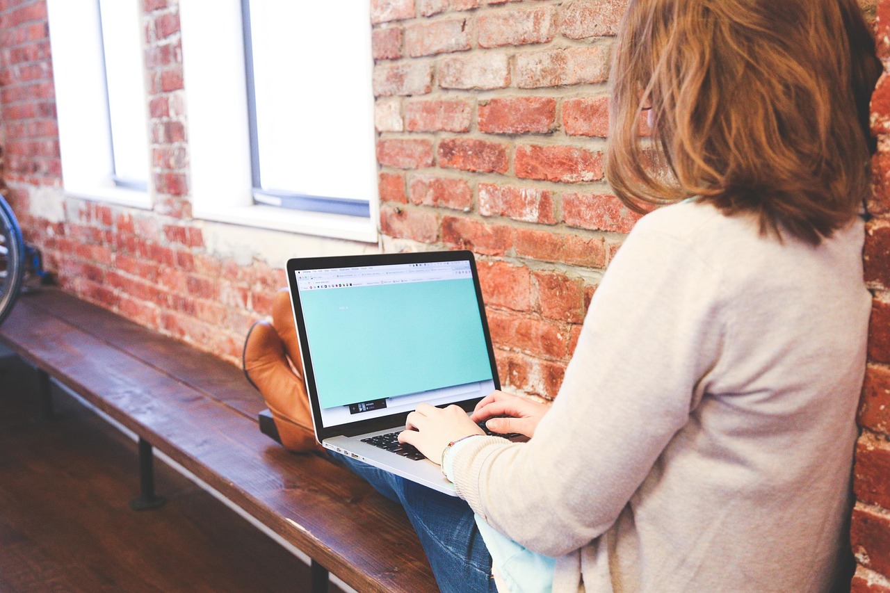 découvrez comment une culture d'entreprise forte favorise l'engagement, la motivation et la réussite des équipes. conseils, exemples et bonnes pratiques pour bâtir une organisation positive et performante.